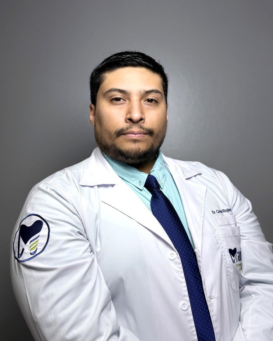 Dr. César Rojas Perry — Cirujano Dentista, CCDP 34625